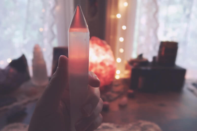 How to clear your auric field using a selenite wand